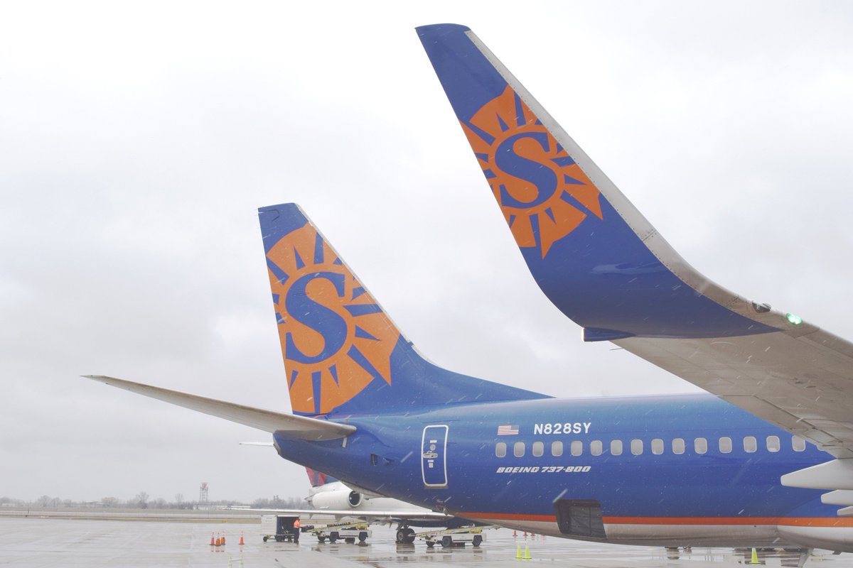 Despite the flurries at <a href="/FlyGRFord/">Gerald R. Ford International Airport</a>, we were able to enjoy some sunshine on the ramp thanks to <a href="/SunCountryAir/">Sun Country Airlines</a>.
<a href="/avgeekyyz/">Plane Spotting</a> <a href="/airliners_net/">Airliners.net</a> #PlaneSpotting #Avgeek #AlwaysSunnyWithSunCountry