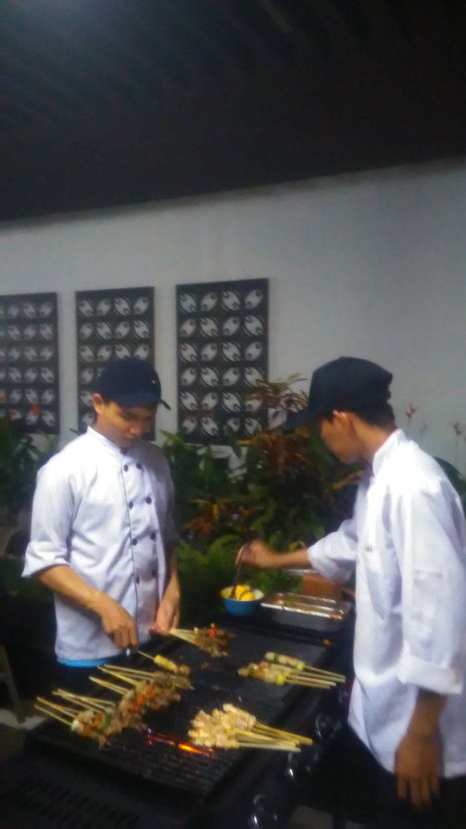 indonesia_itx's tweet photo. Day 2, dine in. Yogyakarta 19 - 22 Maret 2019 #THS #DCOOuting2019 #SynergyWayofDisruption #alwaysthebest #alwaysthestar #alwaysthewinner #jacksparrow @A_Sugiarto2015 @AliSiswadi @HidayatAS9 https://t.co/LsaeaXVPhR