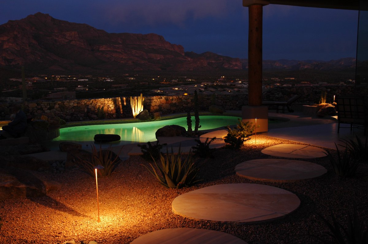 TouchLighting's tweet photo. Summer is right around the corner 
Adding #landscapelighting to your outdoor areas will bring your nighttime to life. 
What is your favorite part about summer?
Ours? Barbecues with the family! What better way to keep the party alive, than with lighting to keep you "lit" all night https://t.co/DpA0NjlTV4
