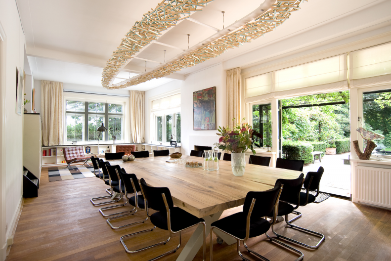 MeetingReview's tweet photo. Nike is kort maar krachtig over De Hoftafel in Kortenhoef: "Amazing location, great service!". Lees alle reviews: https://t.co/lYXQ893LgM @MEETABLES #vergaderlocatie #meetings #vergaderen #kortenhoef #partnerMR #STERlocatie https://t.co/p0rjYiupZF