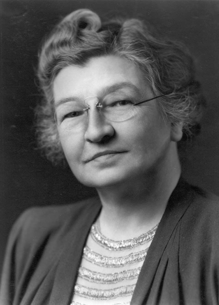 SMART_DoW's tweet photo. #WomeninSTEM spotlight: Edith Clarke was the first female #ElectricalEngineer and professor of electrical engineering at @UTAustin. She received the @SWEtalk Achievement Award in 1954. #STEMeducation #engineering #SMARTopportunities #WomensHistoryMonth https://t.co/SsGFioPmwO https://t.co/9szXdVBDFf