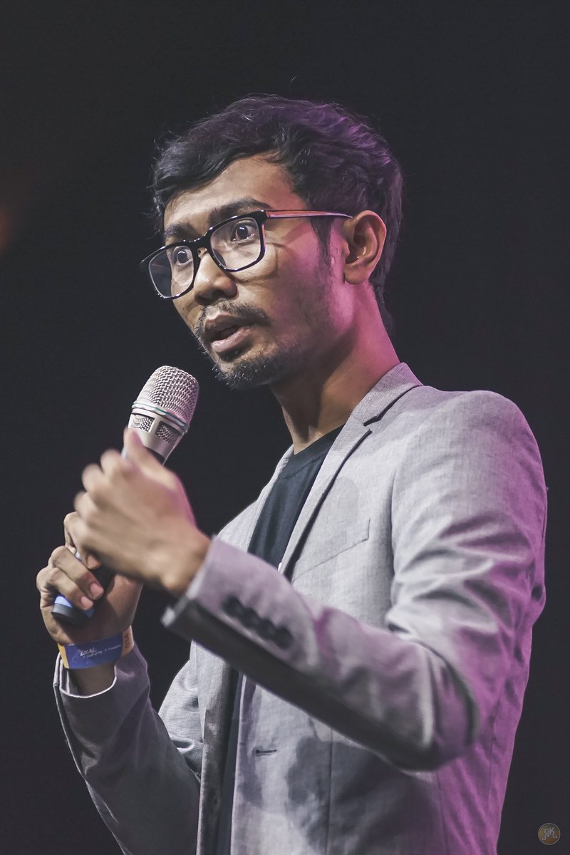 Standupindo's tweet photo. Lalu ada @ridwanremin perwakilan dari SUCI~ #LocalStandUpDay2019
๐ธ : @piokharisma & @rahadyankukuh https://t.co/2MLPDx80Eo