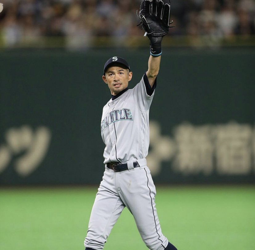 Zur_dito's tweet photo. De aquí a 15 o 20 años cuando sus nietos o en el caso de otros sus bisnietos le pregunten: “QUÉ ES UNA LEYENDA?”
#Ichiro #MLBOpeningSeries #MarinersVsAthletics #LEGEND https://t.co/3g8bwryxRY