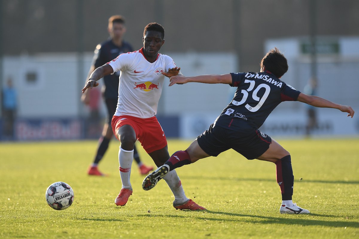 RBLeipzig's tweet photo. 🗣#RK: „Die Dinge, die wir umsetzen wollten, haben wir getan: #Haidara hat seine Spielzeit über 70min erhalten, ein Tor gemacht & war an vielen Offensivaktionen beteiligt. #Bruma hat einen Assist gehabt. Und auch unsere beiden Stürmer #JKA29 und #Cunha haben getroffen.“
#RBLPOG https://t.co/5saD0knsjz
