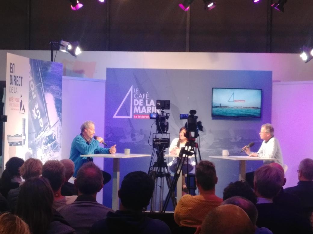 baiedemorlaix's tweet image. Michel Desjoyeaux a trouvé un sponsor pour la @LaSolitaire_50e 
Il vient de l'annoncer au @cafemarine 
"Il faudra m'offrir beaucoup de bières pour que je lâche le nom ce soir..."  #onestpret
@desjoyeaux