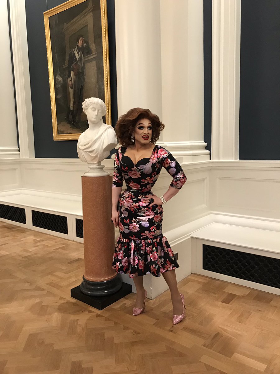 NGIreland's tweet photo. Thursday Lates is well and truly under way here - drop by until 8.30pm to join in the fun! #NGILates 🌈 https://t.co/qJmCzXpgsK