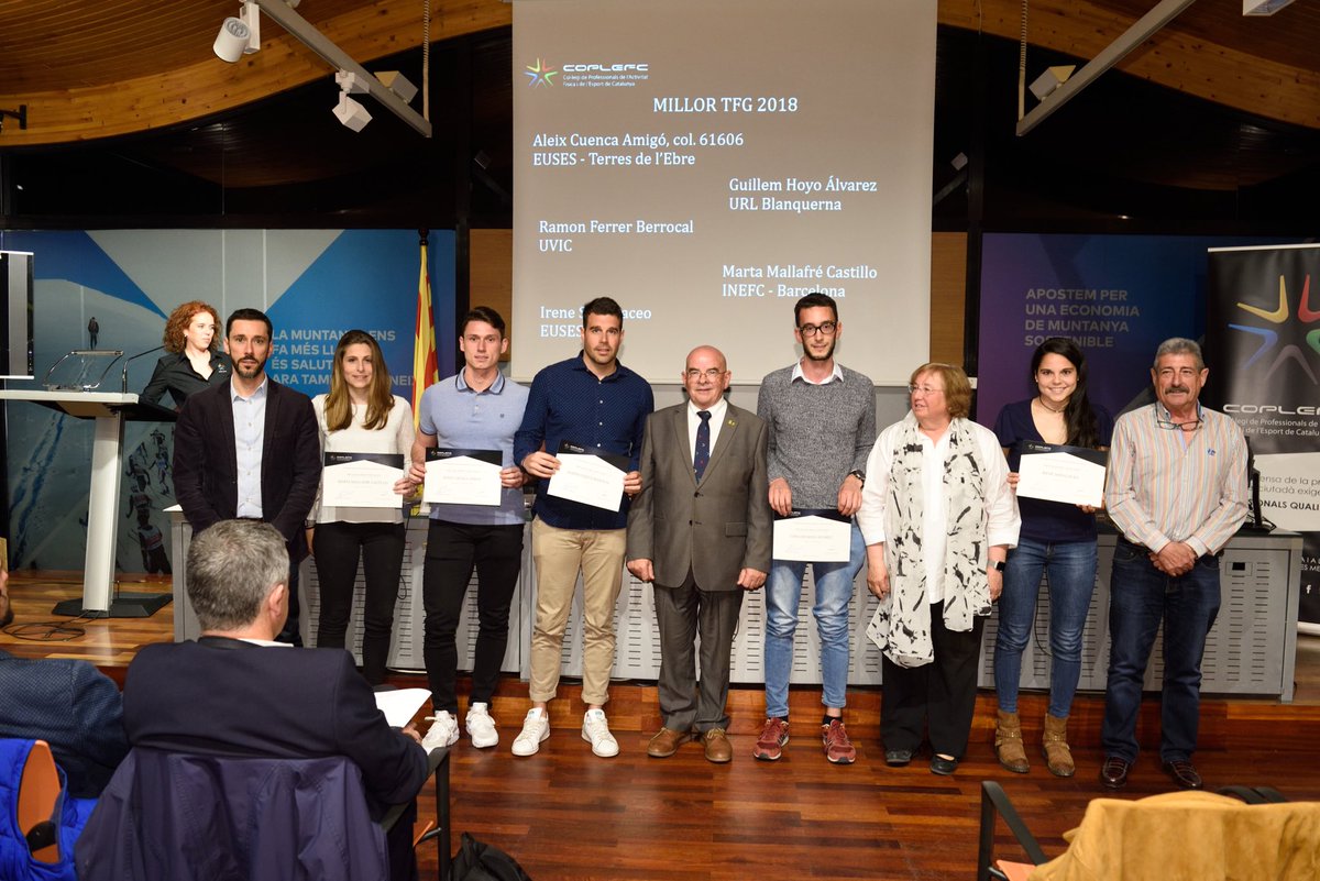 GuillemHoyo's tweet photo. Aquest dilluns, dins del marc de l’assemblea general del ⁦@coplefc⁩ se’m va otorgar el premi de millor TFG del grau  de ⁦⁦@BlanquernaCAFE⁩. Moltes gràcies, en especial a ⁦@raquelmirabet⁩ com a tutora i a tot el cos docent de ⁦⁦@BlanquernaFPCEE⁩ https://t.co/XQbvN80XKD
