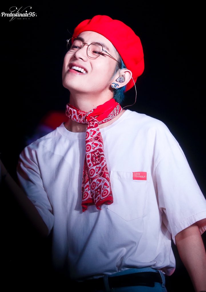 taegukpic's tweet photo. 190320 @BTS_twt © PredesTINAte95 https://t.co/ZcJBlsZEg0