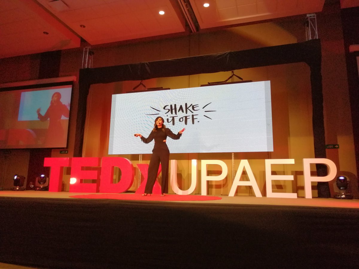 agueda_mtz's tweet photo. @TEDxUPAEP Bloque Speakers II 👊🌠@luisaferss @diegovillaseñor @charliecampos @edo_pap 4 #DisruptiveKey @PrepasUPAEP SUR 🤓 https://t.co/erq3sN3OFO