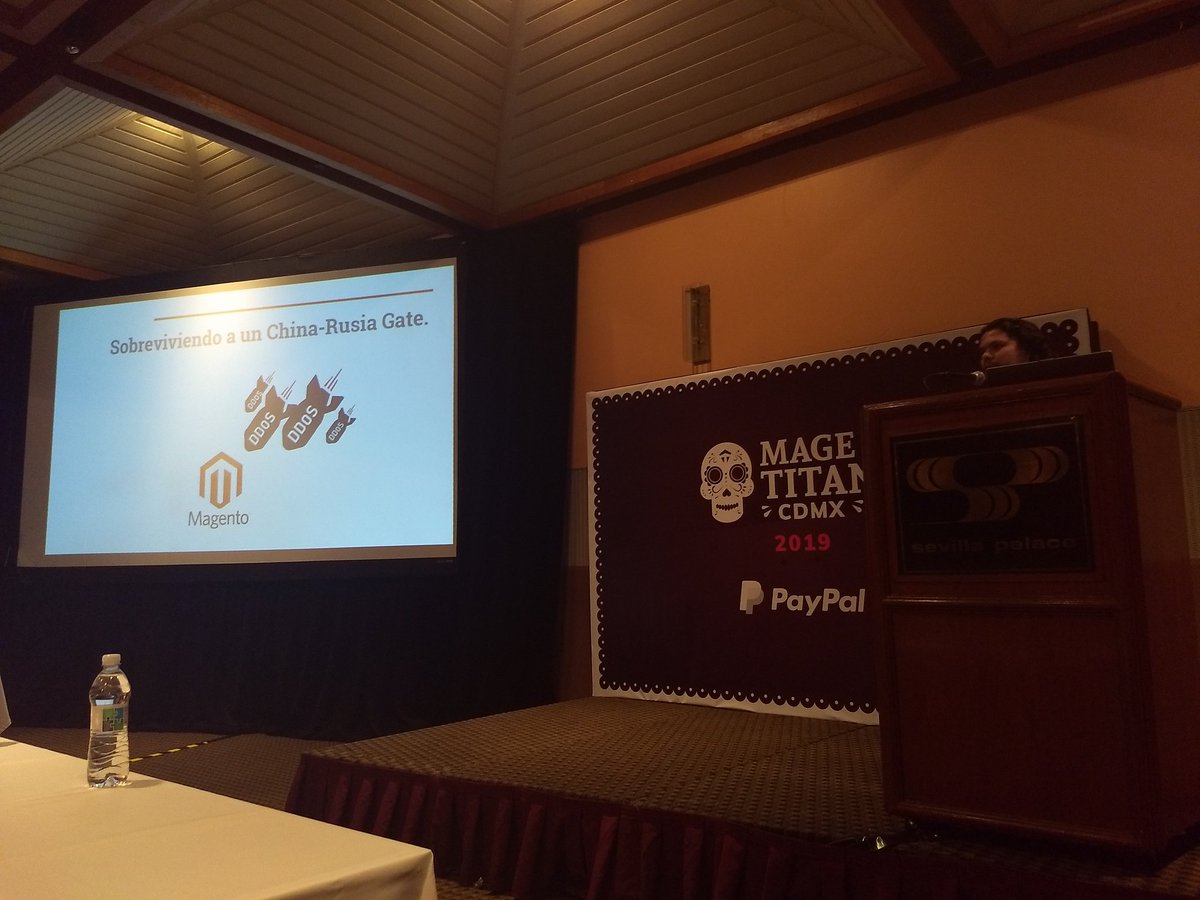 somosSeis10's tweet photo. En el escenario de @MageTitansMX  está nuestro @h1pp1e hablando de los ChinaGates https://t.co/aAZWB9jDzB