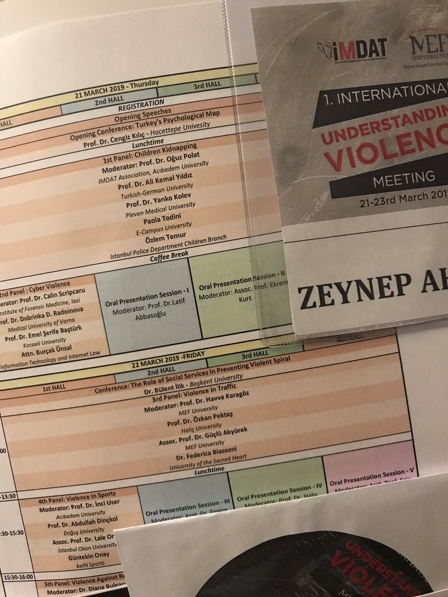 zakozlu's tweet photo. Bugün, @imdatdernek ve @MEFuniversitesi tarafından düzenlenen #şiddetianlamak kongresindeydim. Hemşireler, hekimler, avukatlar, sosyal çalışmacılar ve klinik psikologların anlatımlarıyla kaçırılan çocuklar ve siber şiddet konularını konuştuk.
#understandingviolence https://t.co/wEiK1Z9xAn