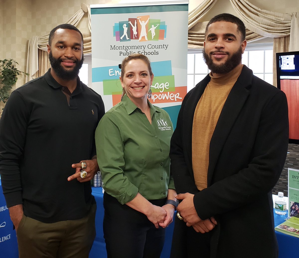 What a great opportunity at Virginia State University! <a href="/AndersonDhevyn/">Dhevyn</a>  Joshua McNair #Kudos Outstanding job! Thank You! #GoingAboveAndBeyond <a href="/VSUTrojans/">VirginiaStateUniv</a> pic.x.com/gur9Rh0ZaX
