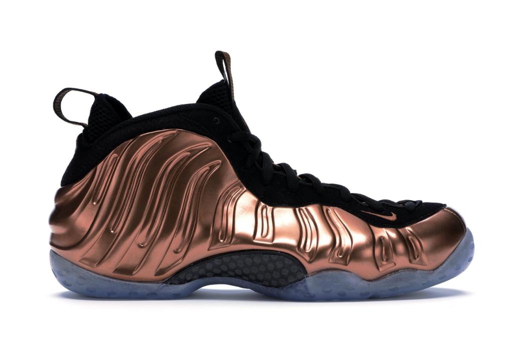 MSGNetworks's tweet photo. 🚨GIVEAWAY ALERT🚨
Retweet and Follow for a chance to win a pair of these Copper Nike Foamposites🔥 #MSGSneakerWeek
RULES: https://t.co/I0wPFXhByL https://t.co/CJ8xmfNZZw