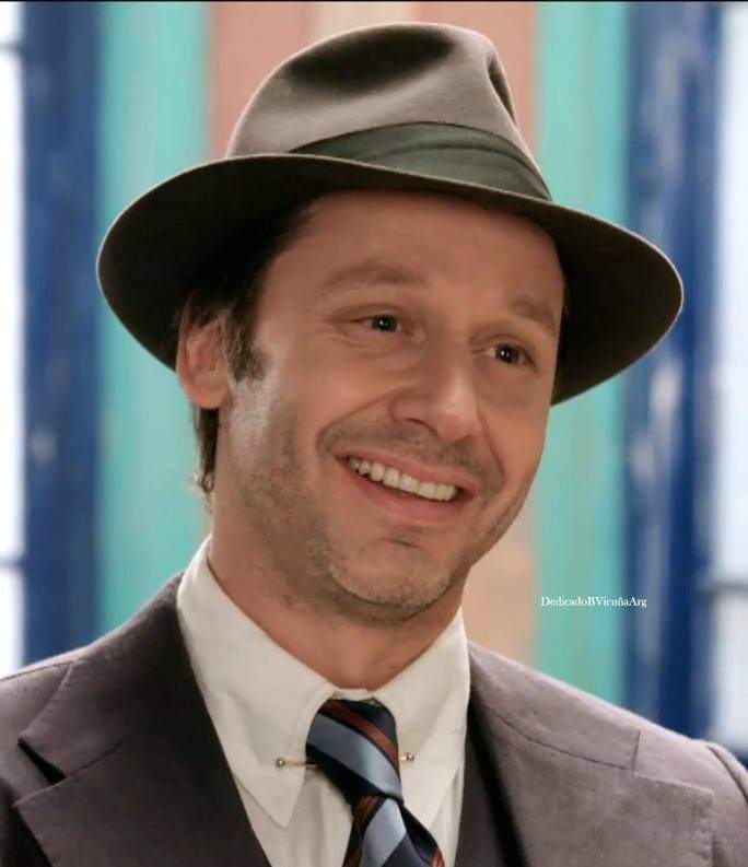 DedicadoBVicuna's tweet image. #ATAV #capitulo7  #BenjaminVicuña  #Torcuato 🎩 😍 @benjavicunamori @Arg_eltrece 😊👌👌