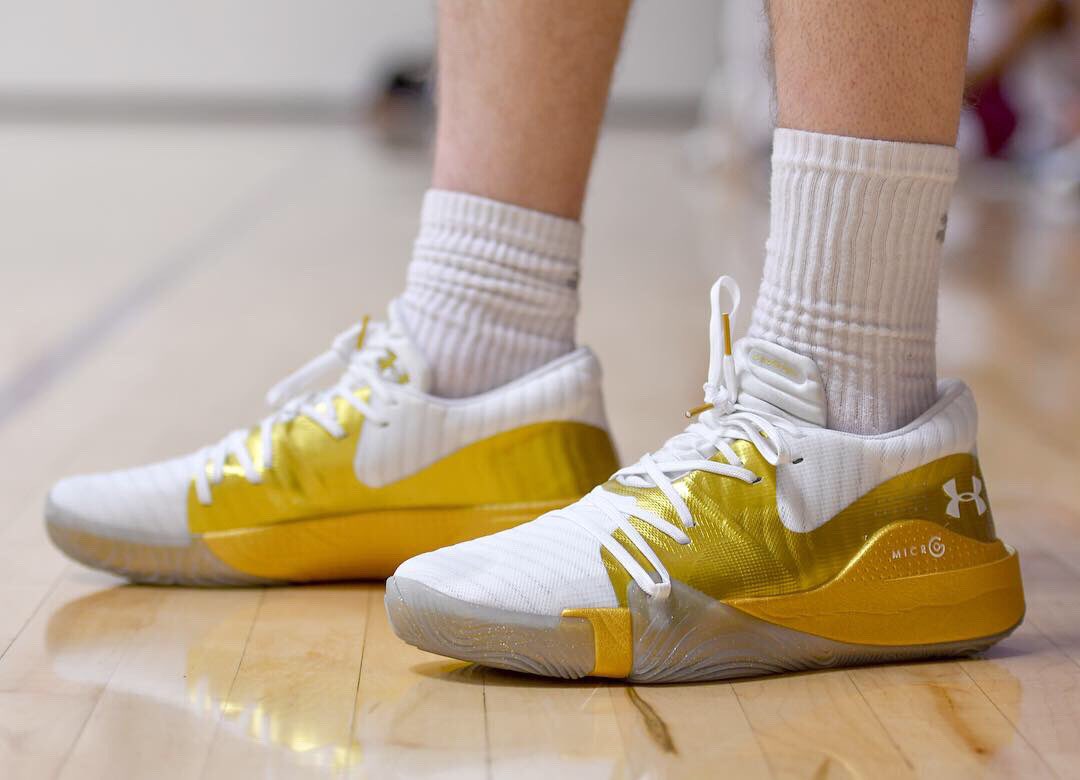 ColgateMBB's tweet image. Fresh new dancing shoes ❄️💰

#UnleashChaos #Colgate200