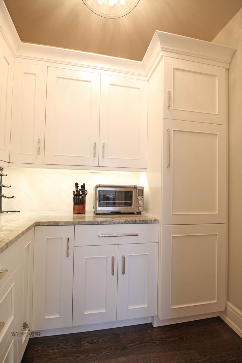 WoodmasterMI's tweet photo. Why not add an updated pantry with matching #kitchencabinets to your next #kitchenremodel? This #WashingtonMI #kitchendesign has ample storage with white cabinetry from @CrystalCabinets. https://t.co/nlrwZOZPIa