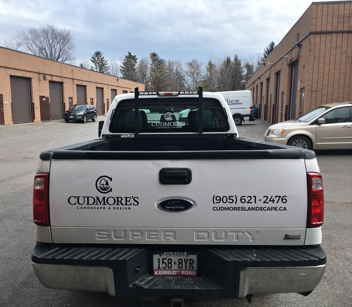 If you are a #trades person and you're anticipating a busy spring season- now is the time to come see us! If you're looking to replace, refresh, or start #branding your vehicles then we are your one stop shop! Nice looking set of #vehicledecals for Cudmore's in #Oakville 👌