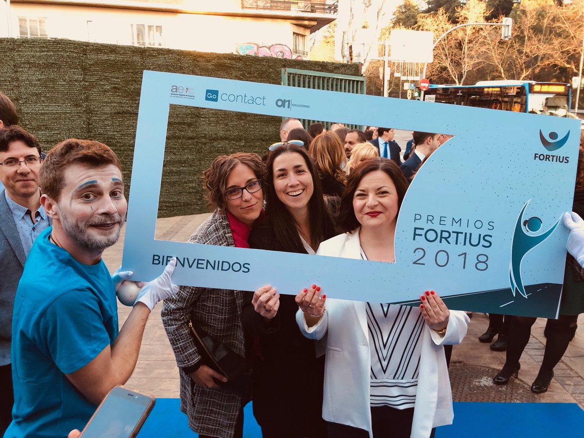 AitosFdez's tweet photo. #PremiosFortius2018 ⁦@PremiosFortius⁩ disfrutando de la tarde junto a los mejores! ⁦@SecuritasDirect⁩ https://t.co/kHJt96zTLl