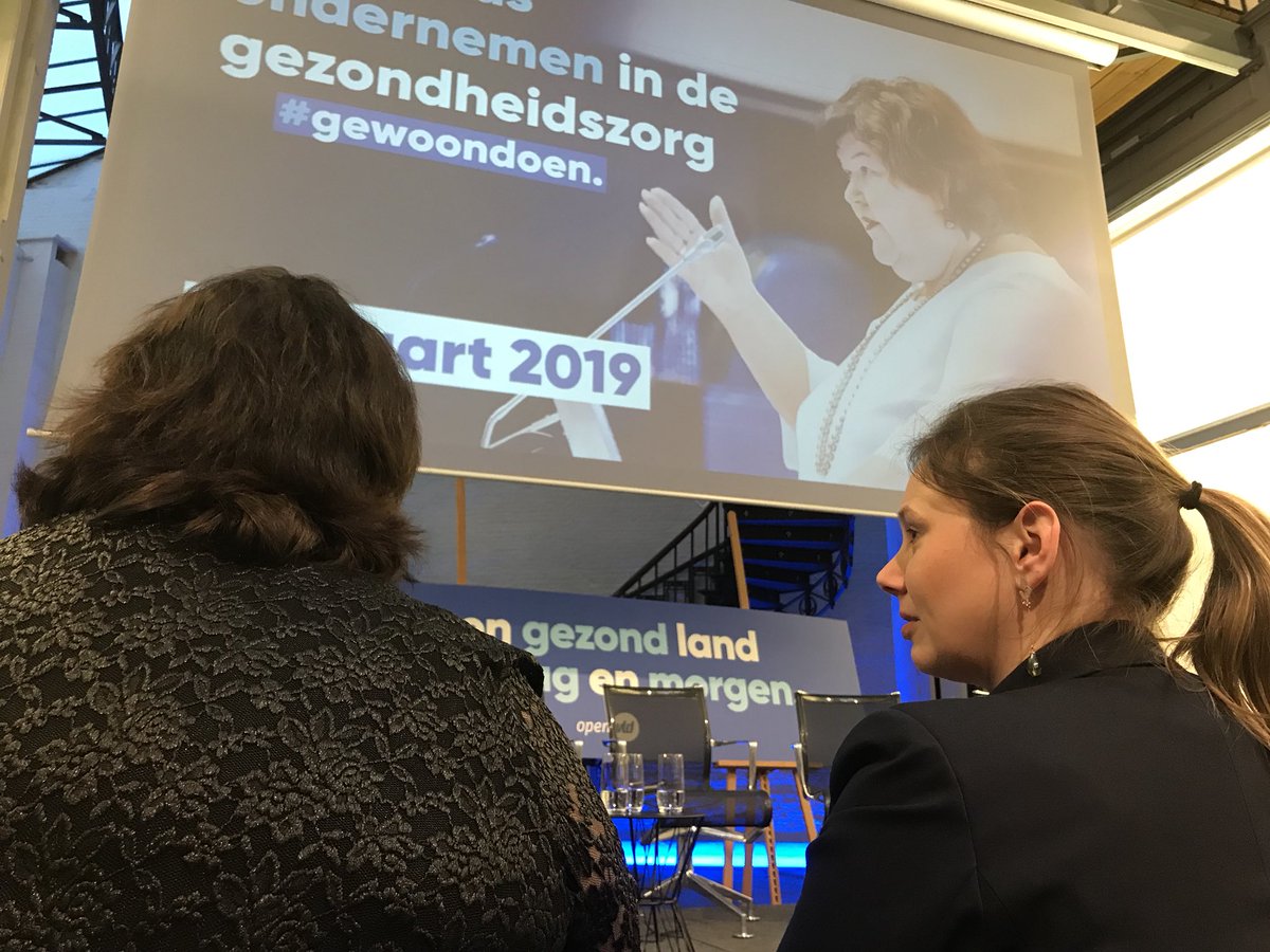T_Van_hooland's tweet photo. Start event ‘ambitieus ondernemen in de zorg!’ Straks on stage tijdens politiek debat met deze 2 straffe madammen, @Maggie_DeBlock en @FreyaSaeys! #NewHealth #InvesteerInGezond #StraffeM @openvld https://t.co/t355Z3d8hS