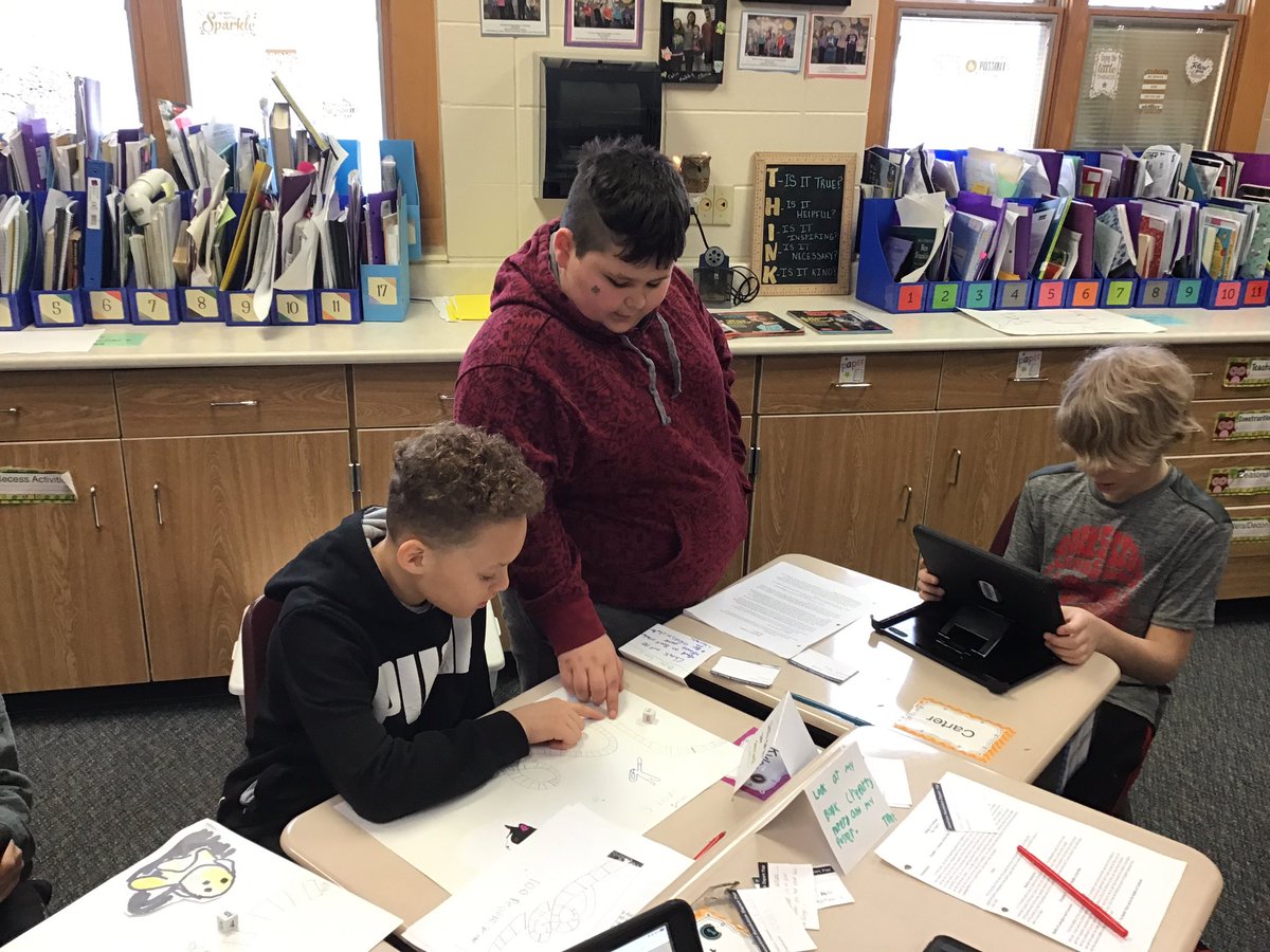 groelle4th's tweet photo. Welcome to our American Revolution Expert Fair! After writing an informational book, students created artifacts to share their expertise on the topic! So proud of their hard work! @SchDistofMilton https://t.co/zFf3vtL8b4