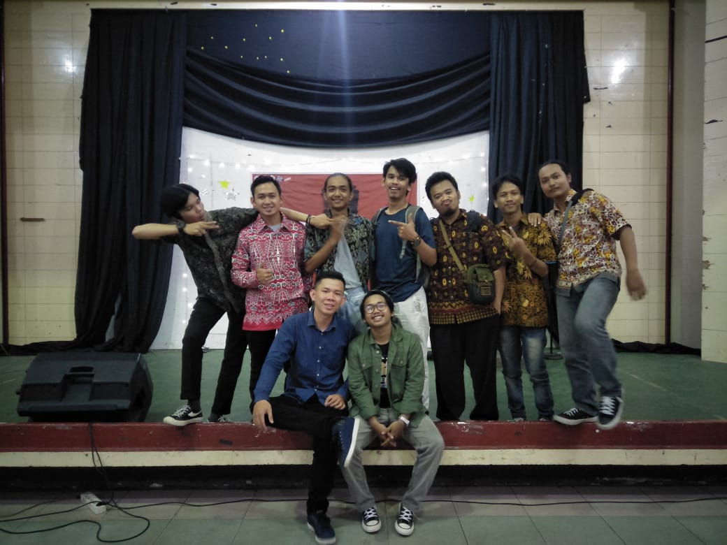 Terima kasih buat yg sudah bekerja sama dengan Stand up comedy Pontianak dengan terlaksananya mini show Anekdot. Dan setelah show ini bakal ada agenda lainnya yg tak kalah meriah