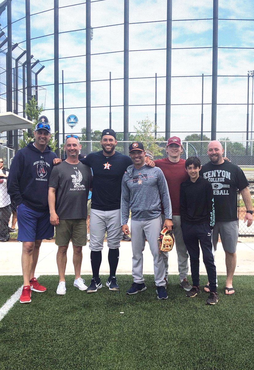 avonoldfarms's tweet photo. Varsity baseball coaches and captain Nolan Morr '19 made a stop to see @astros George Springer '08 in FL on their way home from Spring Training! #AOFAlumni #WingedBeavers #HoustonAstros #MLB https://t.co/BYSf1lkbY8