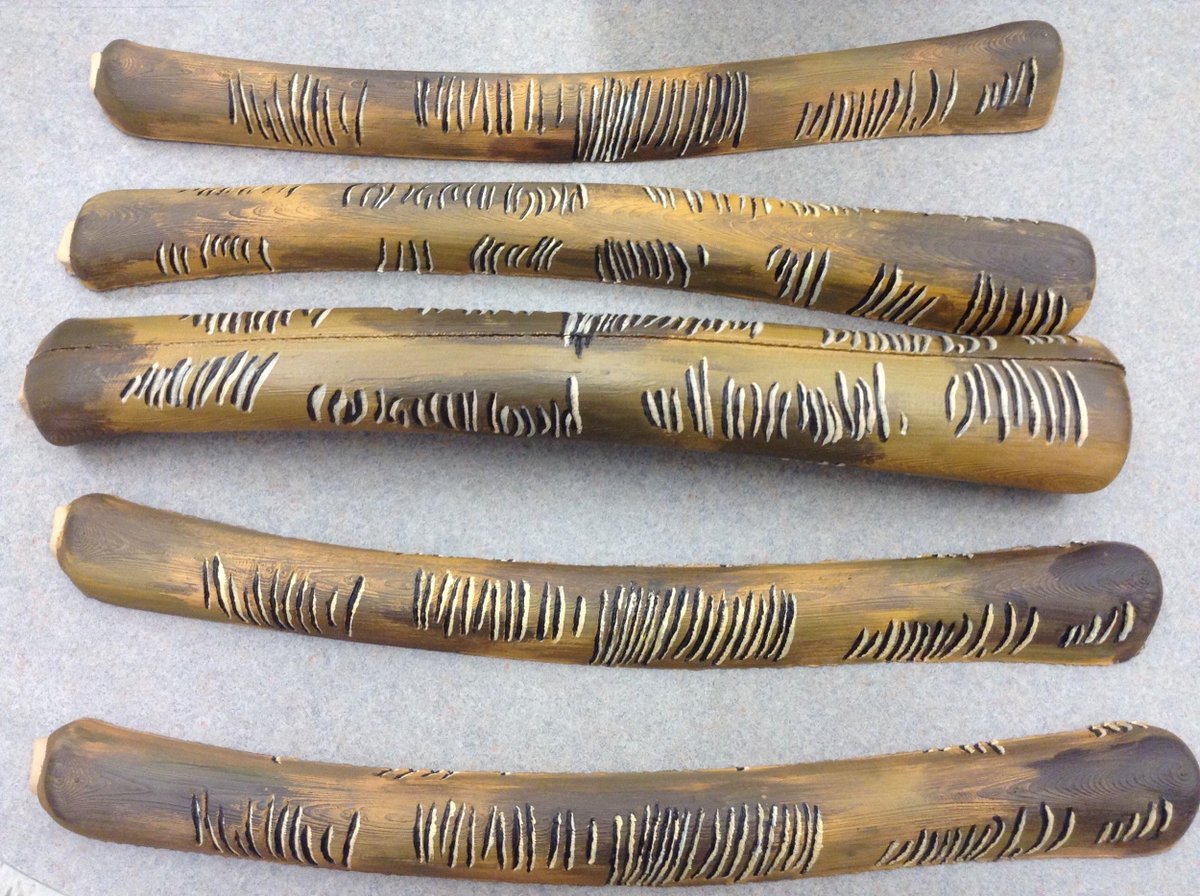 ARCDesignHub's tweet image. Here are some painted Ishango bone 3D printed Models by @ARCDesignHub  Intern Jessica A. Williams. #3Dmodels #3dprinted #3d