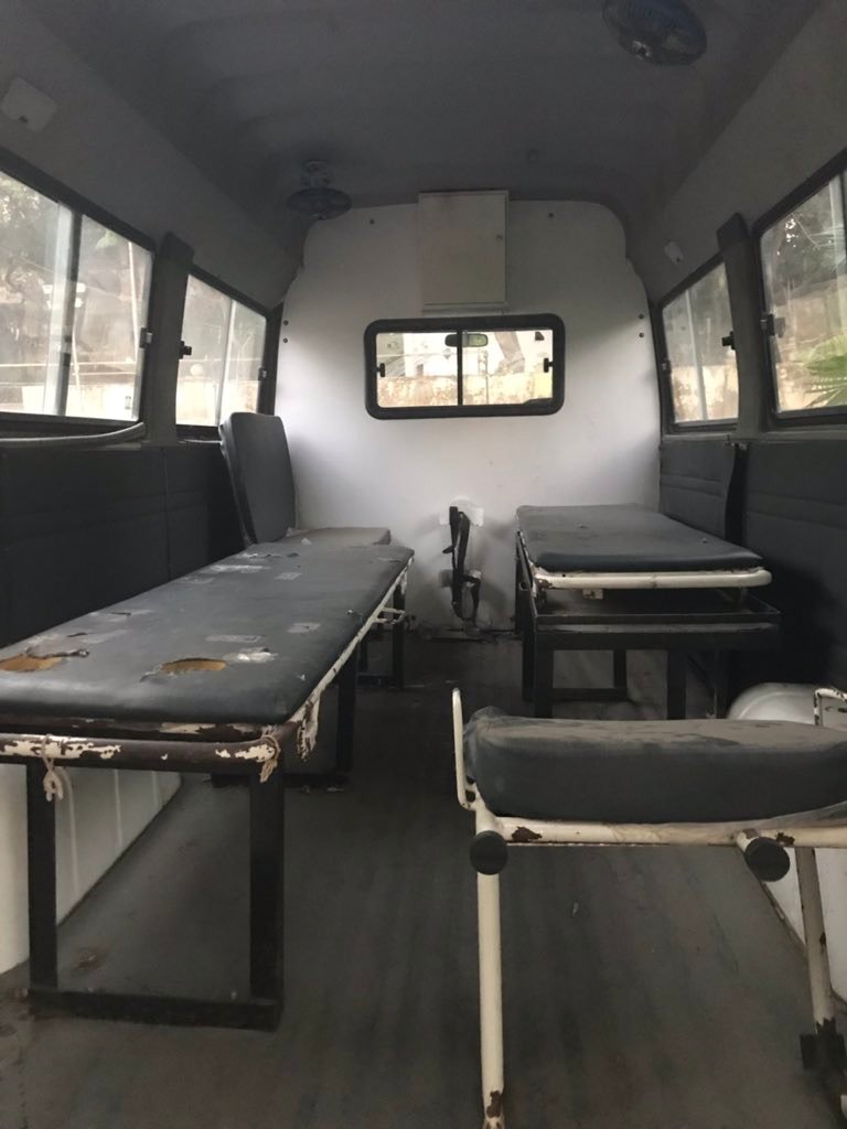 WomensFootieIND's tweet photo. This is shambolic. A picture shared by a follower from the WIFA IWL qualifier yesterday between Bodyline and FSI. No doctor present, no AED/Oxygen and this is the state of the 'ambulance.'

But hey, the U-17 world cup will fix everything. https://t.co/kEjhkpvA7H