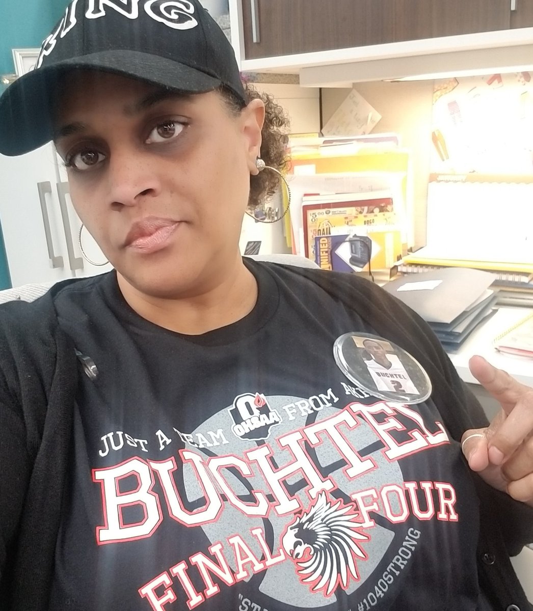 kleekidsnmore's tweet photo. FINAL FOUR BABY!!! Not feeling that great today... but I didn't forget my griff gear and it's not gonna keep me down... I have a team of young men to cheer to victory today!!! #statebound #buchtelbasketball #wearealreadychamps 🏆 #justateamfromakron #letsgogriffs 💪🏾 #jonking2 🏀 https://t.co/nC3Is0msfg