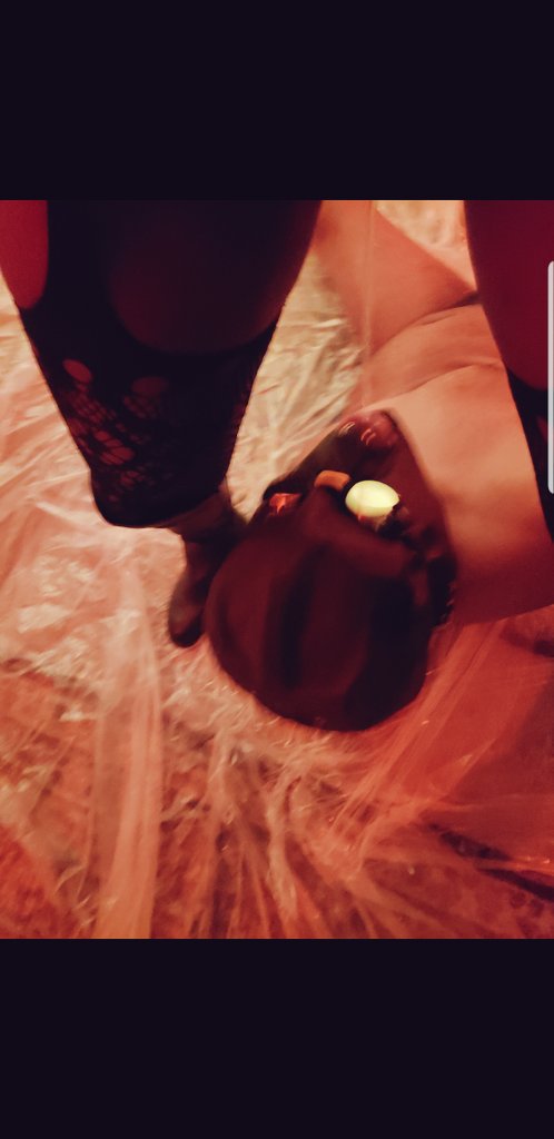 goddessfreeya's tweet photo. #humpday #recap #goldenshower #champagneahower #femocracy #femalesupremacy #femocracydc #goddessfreeya #dcdominatrix https://t.co/vadE8zXuSy