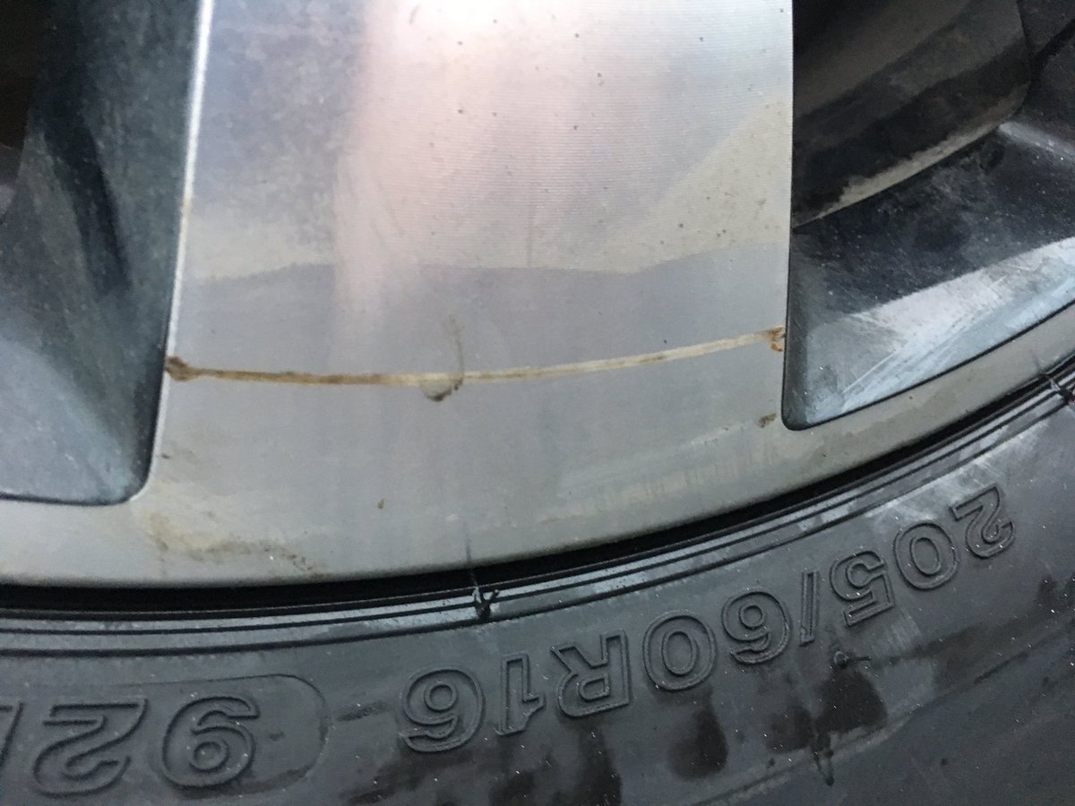 JakeLFisher93's tweet photo. Thanks @kwikfit all I asked for was a new tyre but instead you gave me one of many massive scratches in my new alloy wheels! Not impressed at all. https://t.co/4X9sDIKkdd