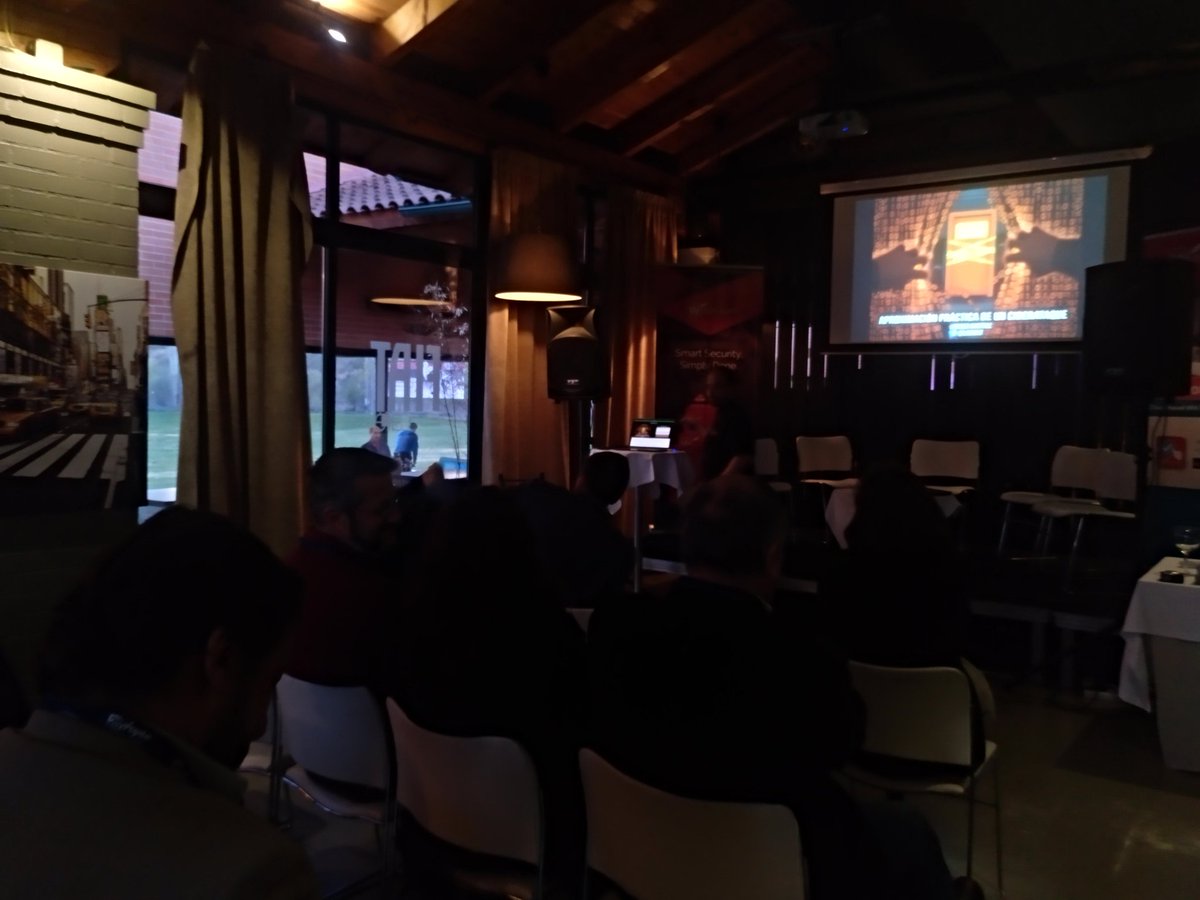 GlobbSecurity's tweet photo. ¿Cómo se realiza un #ciberataque ? Lo vemos con @lawwait de @Securizame en #AryanSecurityDay https://t.co/EgzZpSUyUy