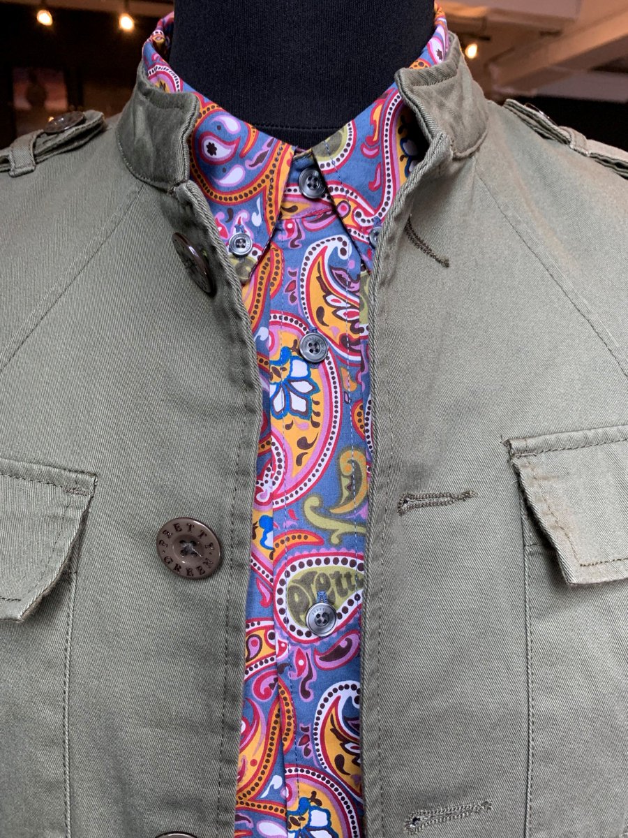 Today's staff picks,
Charlotte says to add a pop of colour to your wardrobe with our vintage paisley shirt and khaki button up jacket, suitable for any occasion. ✌️💚

#prettygreen #welovepg