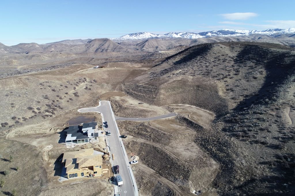208_Surveys's tweet photo. A UAV view of the beginnings of the Boise Hackberry North Subdivision

#landsurvey
#accuratesurvey

https://t.co/oNfzMXD2UF https://t.co/rWX5VkOk1h