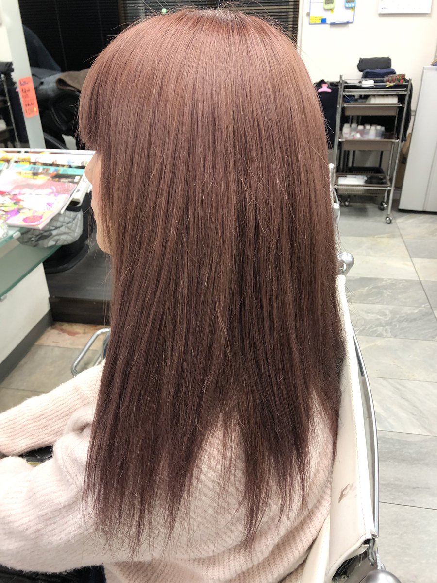 ストロベリーロックス ヘアカラー専門店 Pa Twitter 本日のヘアカラー カラーメンテナンスでさくらベージュに 退色と根元が伸びてきた状態から根元の修正も兼ねてピンクベージュに ブリーチもサイクル的には２ヶ月に１回 間でカラーメンテナンスをすることで髪の