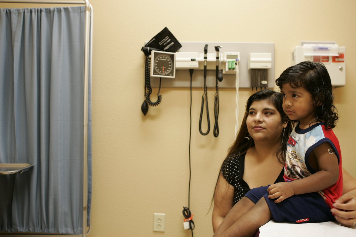 ChildDefender's tweet photo. #ICYMI: We joined 56 groups, including @AmerAcadPeds and @GeorgetownCCF, to speak out against work requirements in Medicaid. We know that when parents lose health coverage, children suffer, too. Read our letter to @SecAzar: https://t.co/5cB368CCfj #protectMedicaid https://t.co/Lq7dIbGUwA