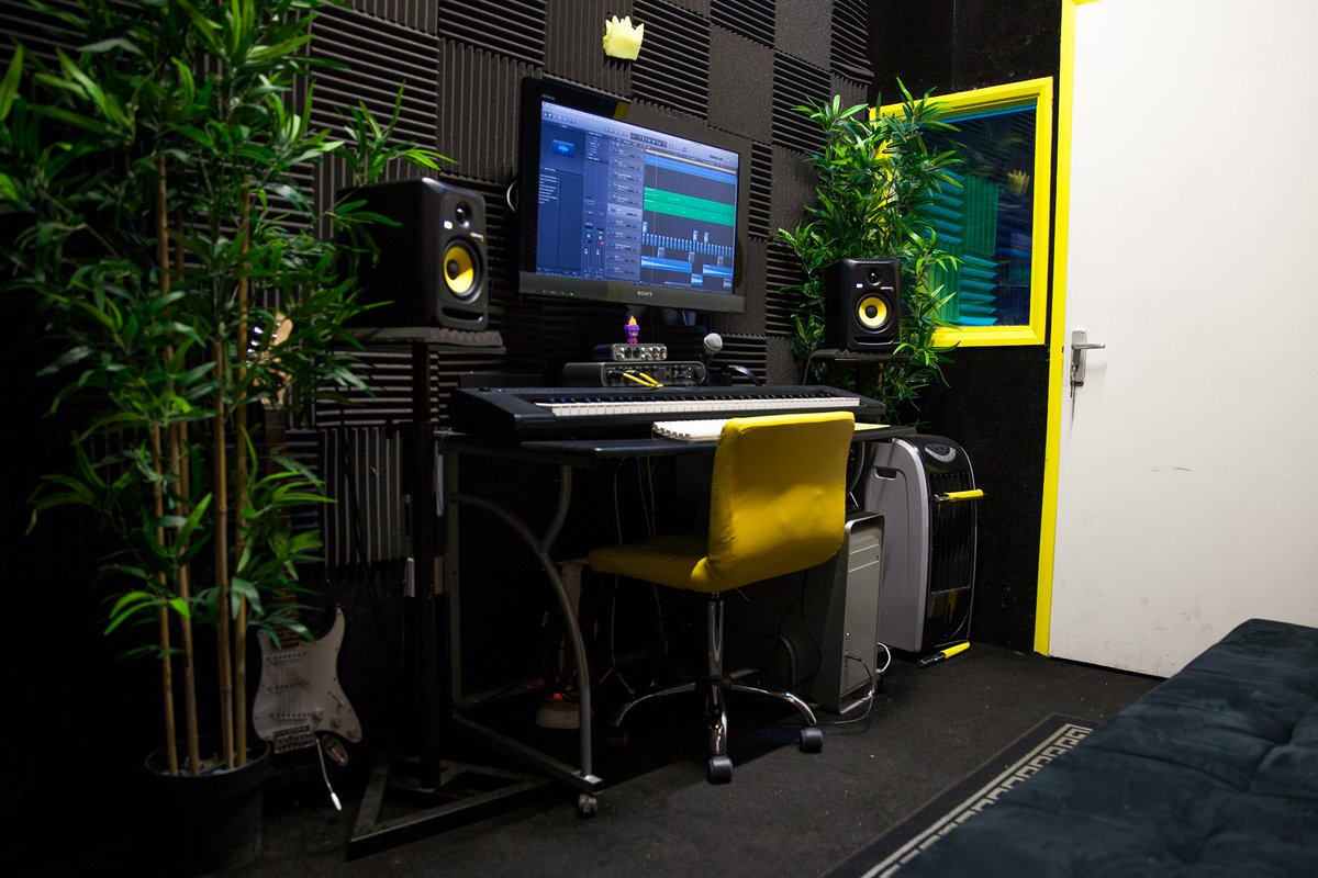 BigKodez's tweet photo. Are you a musician who would like to record in an environment that encourages you to unlock your full potential ? Are you an engineer or producer with clients but no space to work from ? get in contact.

You can book via https://t.co/memrsJ6vO8 or email Info@undeniablestudios.com https://t.co/3HkuW3AlW4