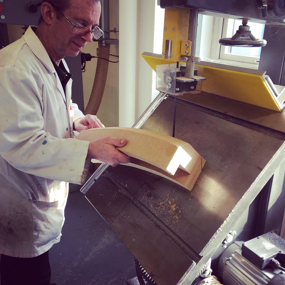 MAF3069's tweet photo. Final models are starting to take shape in the workshops #productdesign #designstudent #modelmaking #cncrouter #prototype #prototyping #foammodels #teessideuniversity #teessideuni #tu_ssed @TeessideUni @TU_SSED @TeesUninews https://t.co/0EJRXo6NsW