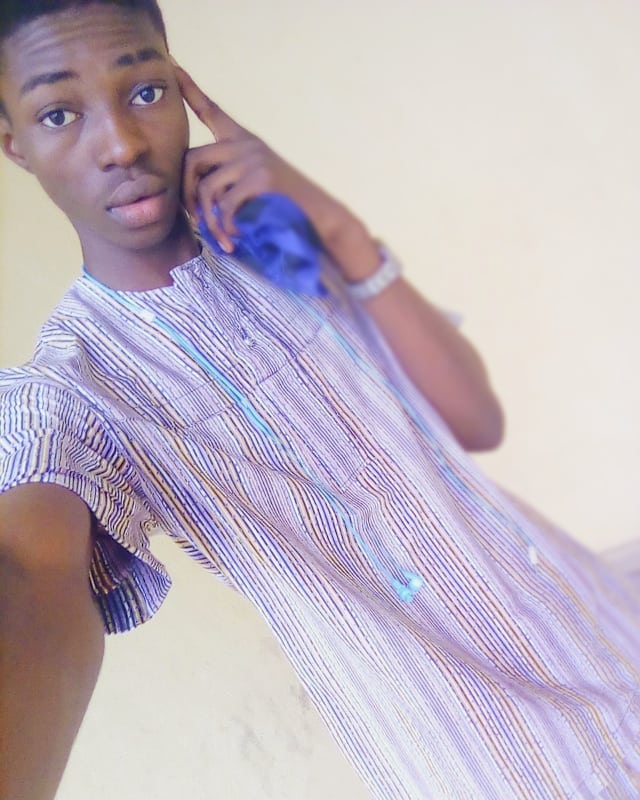 artistkobi's tweet image. Hey guys
Pls I need your help 
Large hairstyle or low hairstyle 🙏🙏
#hairstyles #lowcut #Flashfans #fashion #vanguardnews #firstdayofspring #يوم_الام #Brexit #workingforyou #meteor