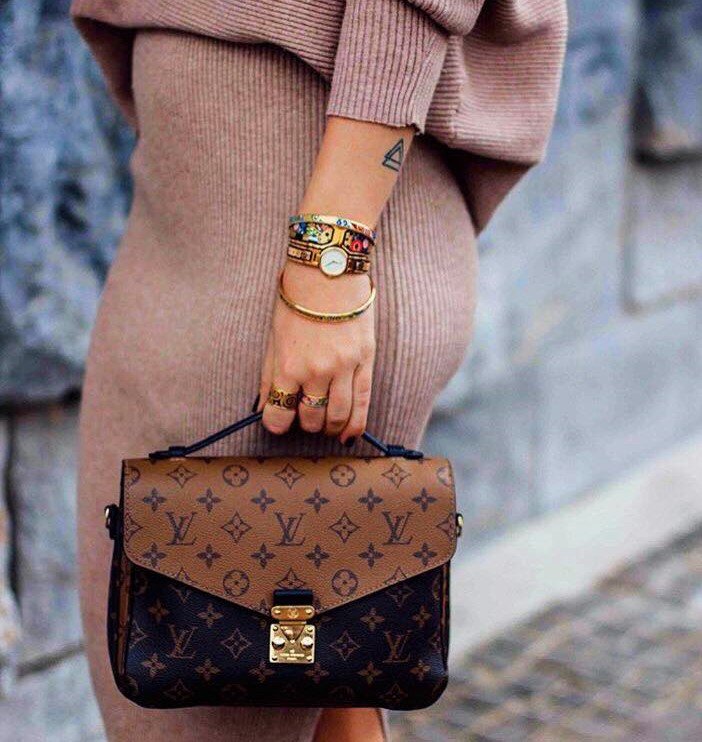 A colourful stack for your arm from Frey Wille - the easy way to take any outfit to the next level!