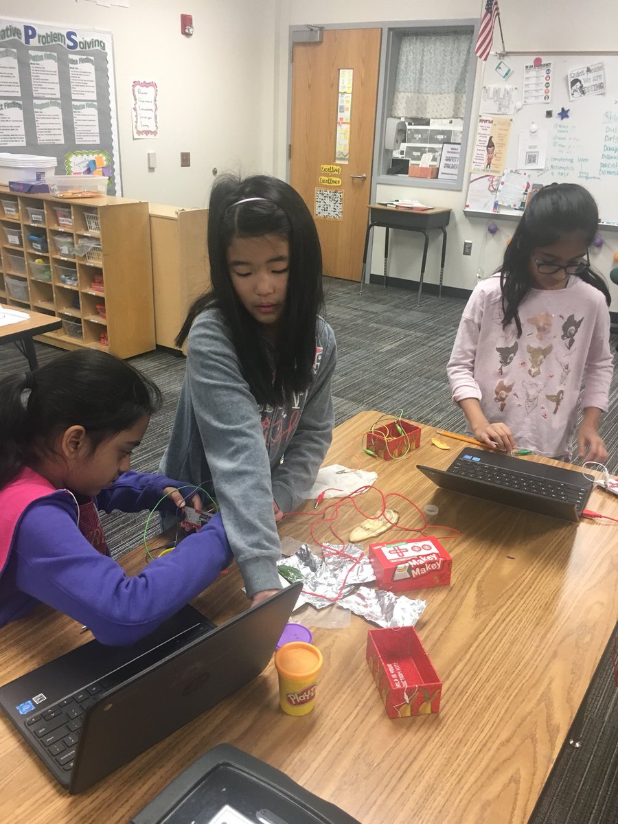 MrsMaddenGT's tweet photo. Fun with Scratch coding and Makey Makey #friscoisdGT https://t.co/xu0TjDxCLS