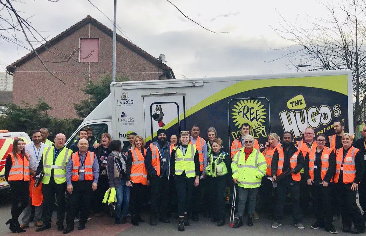 asgharlab's tweet image. A huge thank you on behalf of @BRhilllabour Councillors to all #Burmantoftshousing and 
multi agency partners. Who came to help clean up #EastEndPark #RichmondHill. You all did a great job. @HousingLeeds @WYP_LeedsEast_2 @cllrjudithblake @debracoupar @WYP_LeedsEast 👍👍👍👏👏👏👏