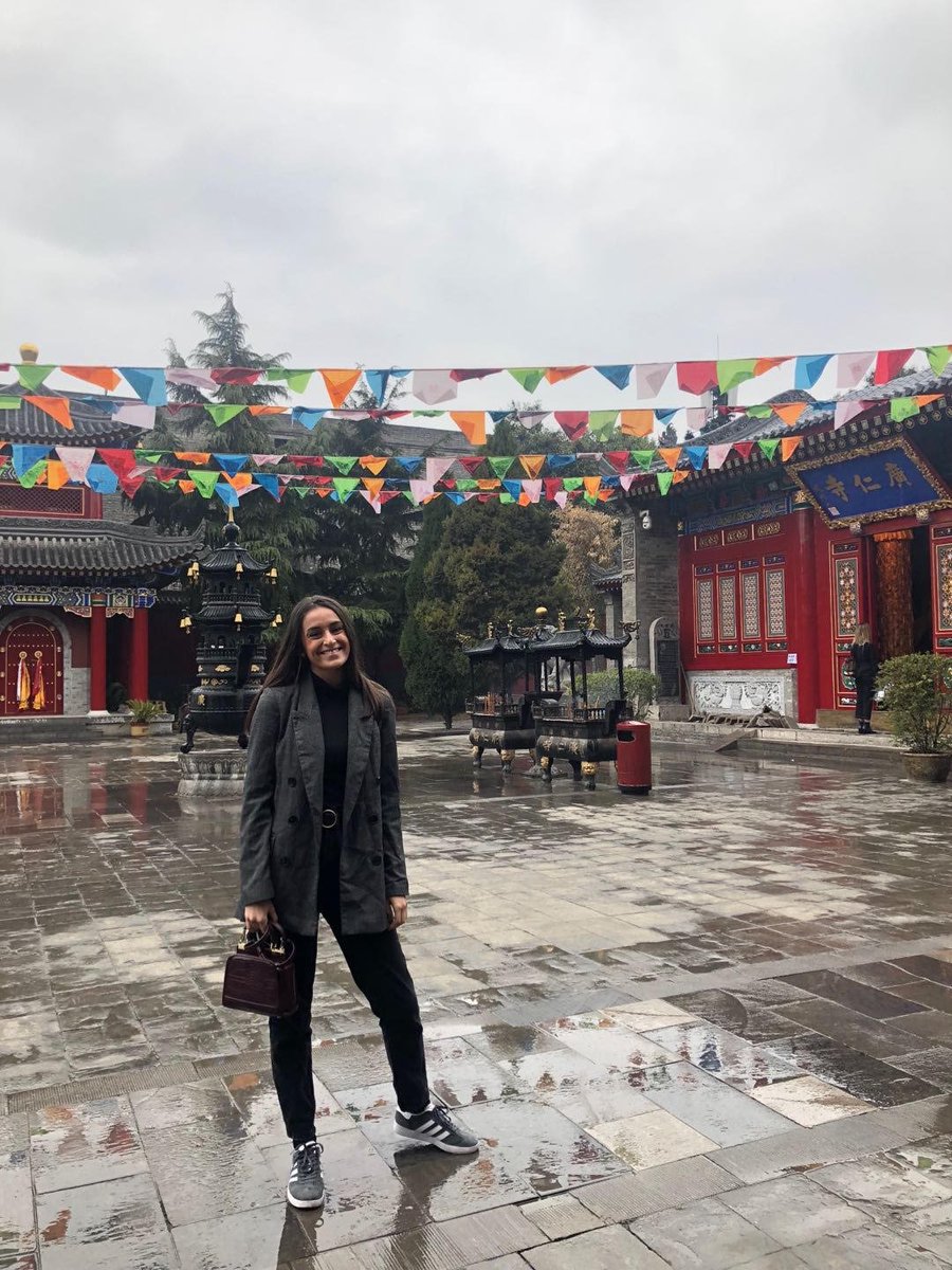 MIO__MU's tweet photo. Clara Fernández, alumna de la 3ª edición del Máster en Internacionalización de Organizaciones, está realizando las prácticas en Ategi Shanghai en el ámbito de global sourcing. La experiencia está siendo única y muy positiva #LearningFromReality https://t.co/OCTShAaSUe