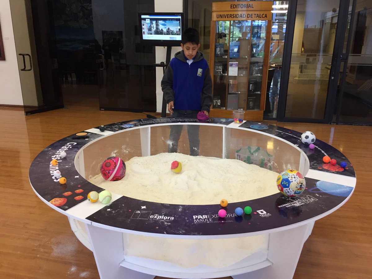 ExploraMaule's tweet photo. AHORA #Talca: Niños y Niñas de Colegios del #Maule crean juguetes astronómicos en #AstroMaker : experiencia interactivas de otro planeta! https://t.co/vn95X0iVqW