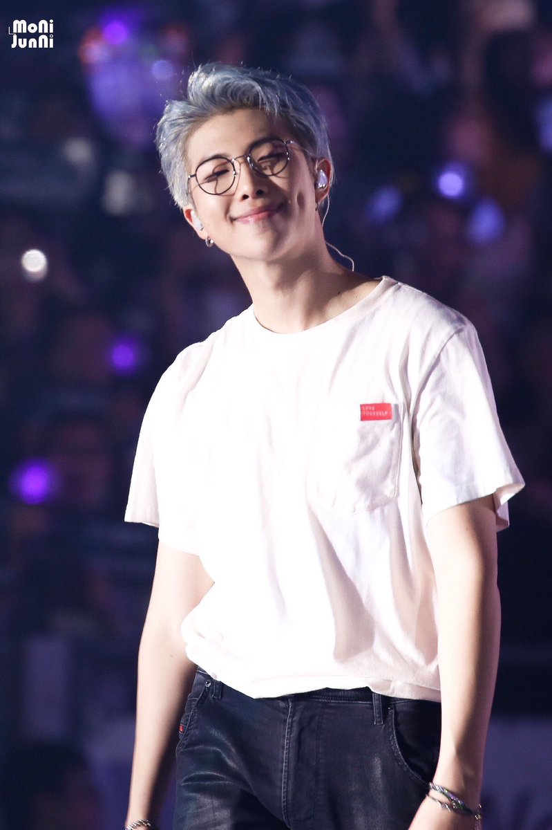 mo_leak's tweet photo. 190320 NamJoon LYS tour in Hongkong @BTS_twt 
#bts_world_tour #BTSLoveMyself #RM https://t.co/palTX6Gqvn
