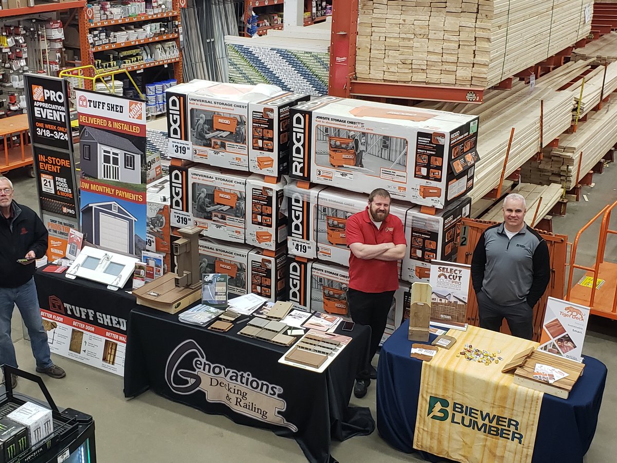 NTomocik's tweet photo. 3810 throws down for our PRO APPRECIATION! @homedepot3810 @sue_drop @JHissom3810 @AOcker_HD @mcmiller_2 @davepwest @John_Lerch https://t.co/GD6M9YVd0l