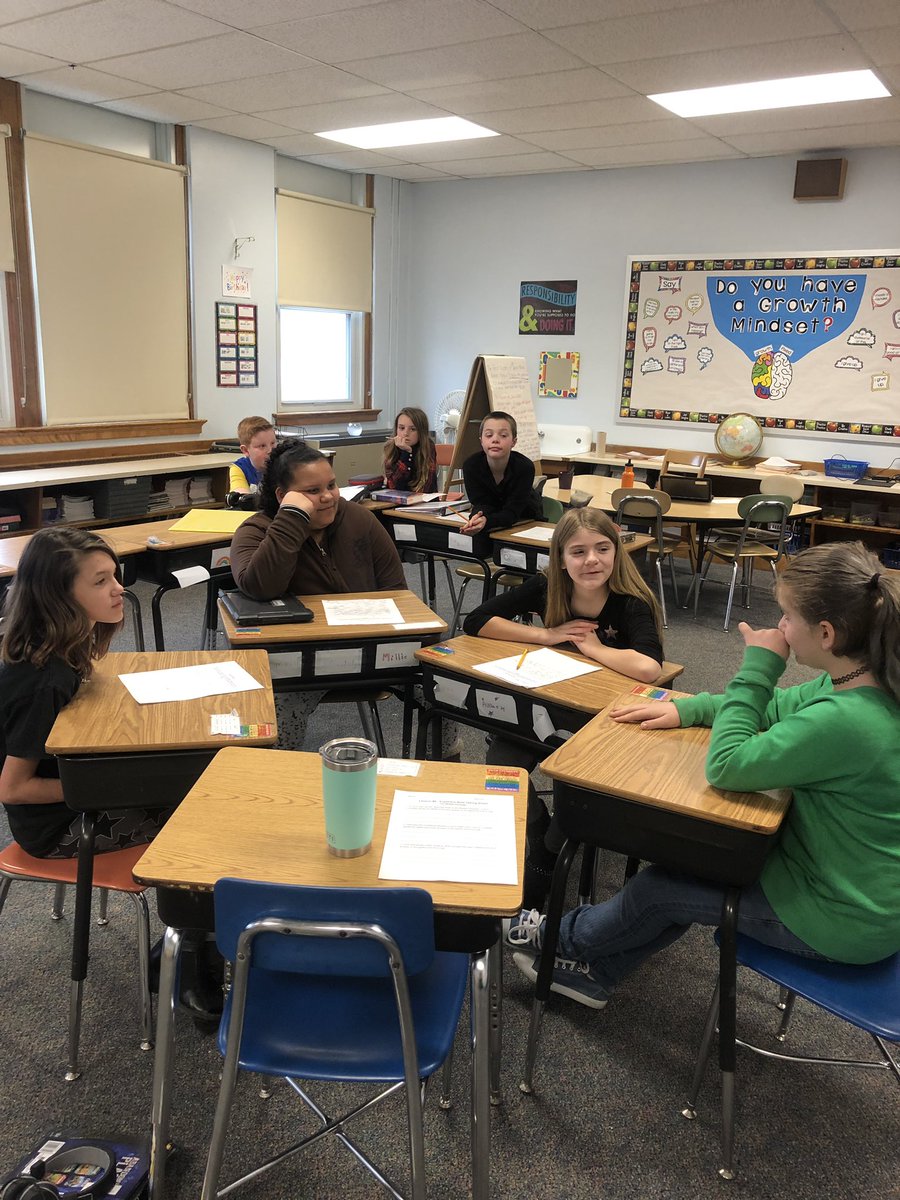 CairyPlace's tweet photo. Our first attempt at a Socratic Seminar. These kids did a great job! #marionpride #mespride #blackknightpride https://t.co/JdTxG9QJrg
