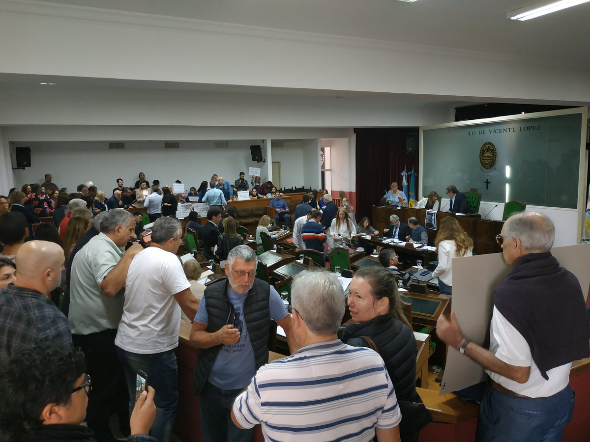 En este momento nuestros concejales se reunen en la 2° #SesiónOrdinaria para seguir trabajando por los vecinos de #VicenteLópez