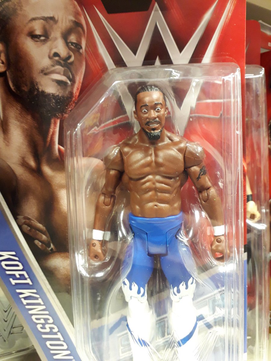 npullman23's tweet photo. Kofi Kingston's face when he had to face @WWEDanielBryan after beating 5 guys in a gauntlet match @TrueKofi 😲 
#SmackDownLIVE #WrestleMania #WWEChampionship #NewDay #Shocked #ItsAFix #GiveKofiAChance https://t.co/ruTImkIHDV