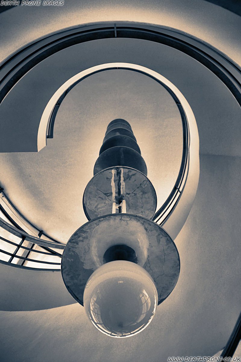 TheDeathProne's tweet photo. Photos of the De La Warr Pavilion in Bexhill: The Art Deco Spiral Staircase, such beautiful modernist architecture 
https://t.co/wGp5fX8u3X #blackandwhite #bnw #delawarr #delawarrpavilion #bexhill #artdeco #modernist #architecture #staircase #spiral #stairwell #building https://t.co/j1LGQsJuqc
